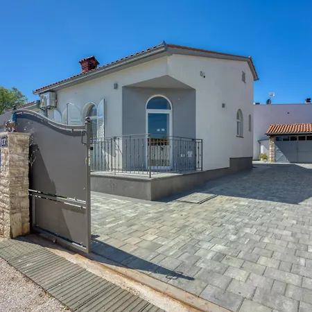 Cambera With Pool Villa Vodnjan